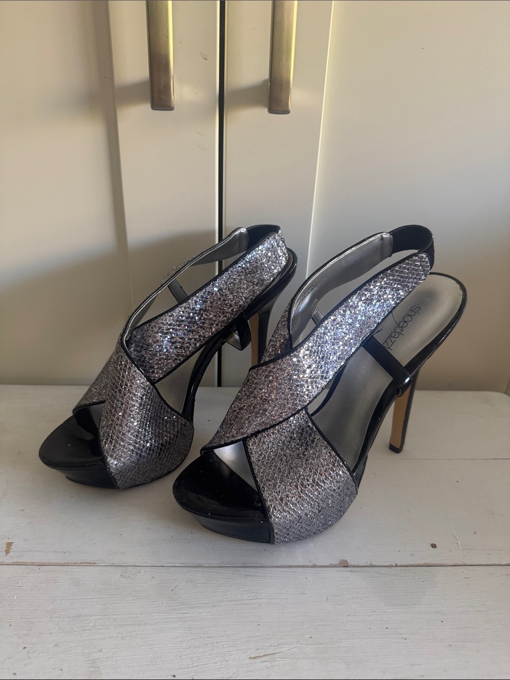 Shoe Dazzle Silver Glitter Crisscross Slingback Heels